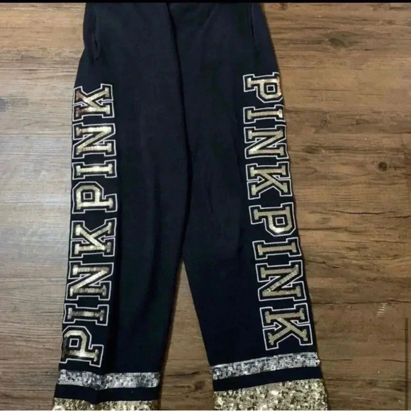 Victoria’s Secret pink Bling sweater/Joggers outfit set S/XS - Picture 10 of 10